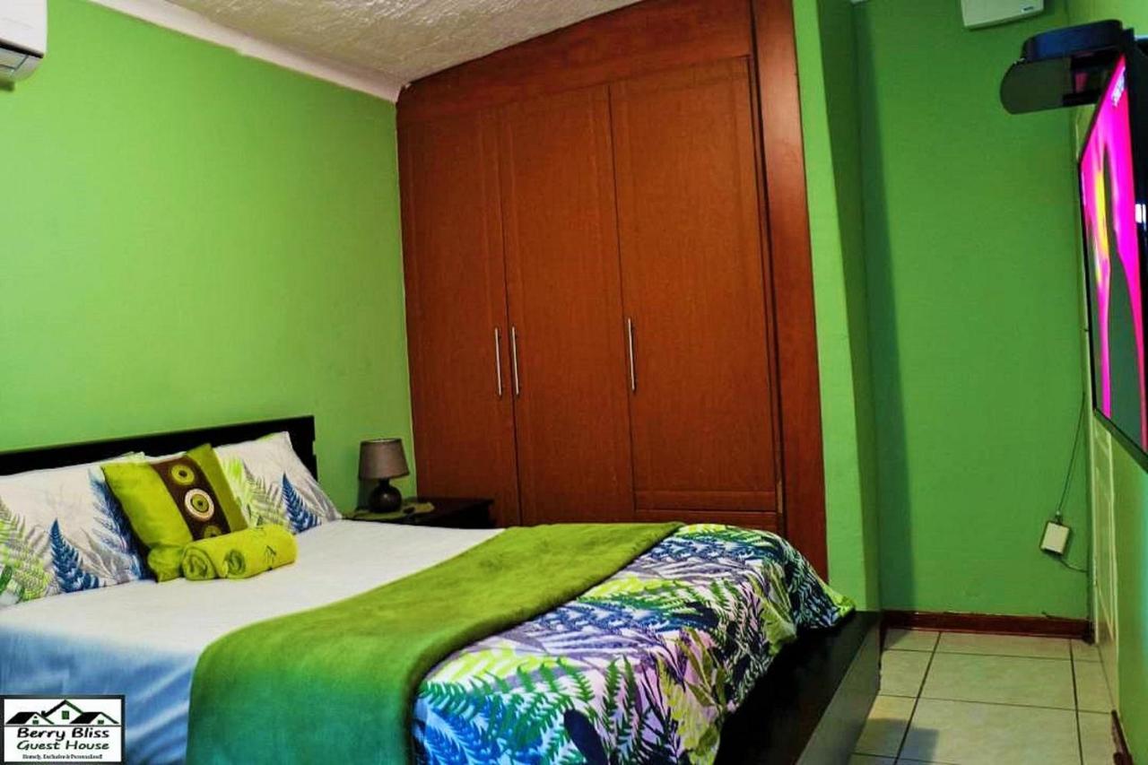 גאבורון Berry Bliss Guest House מראה חיצוני תמונה