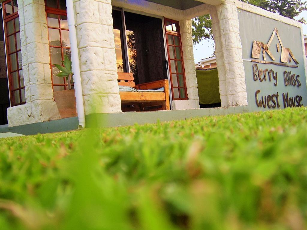 גאבורון Berry Bliss Guest House מראה חיצוני תמונה