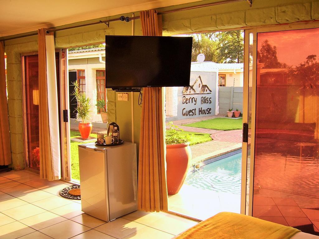 גאבורון Berry Bliss Guest House מראה חיצוני תמונה