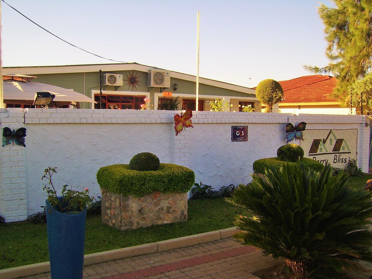 גאבורון Berry Bliss Guest House מראה חיצוני תמונה