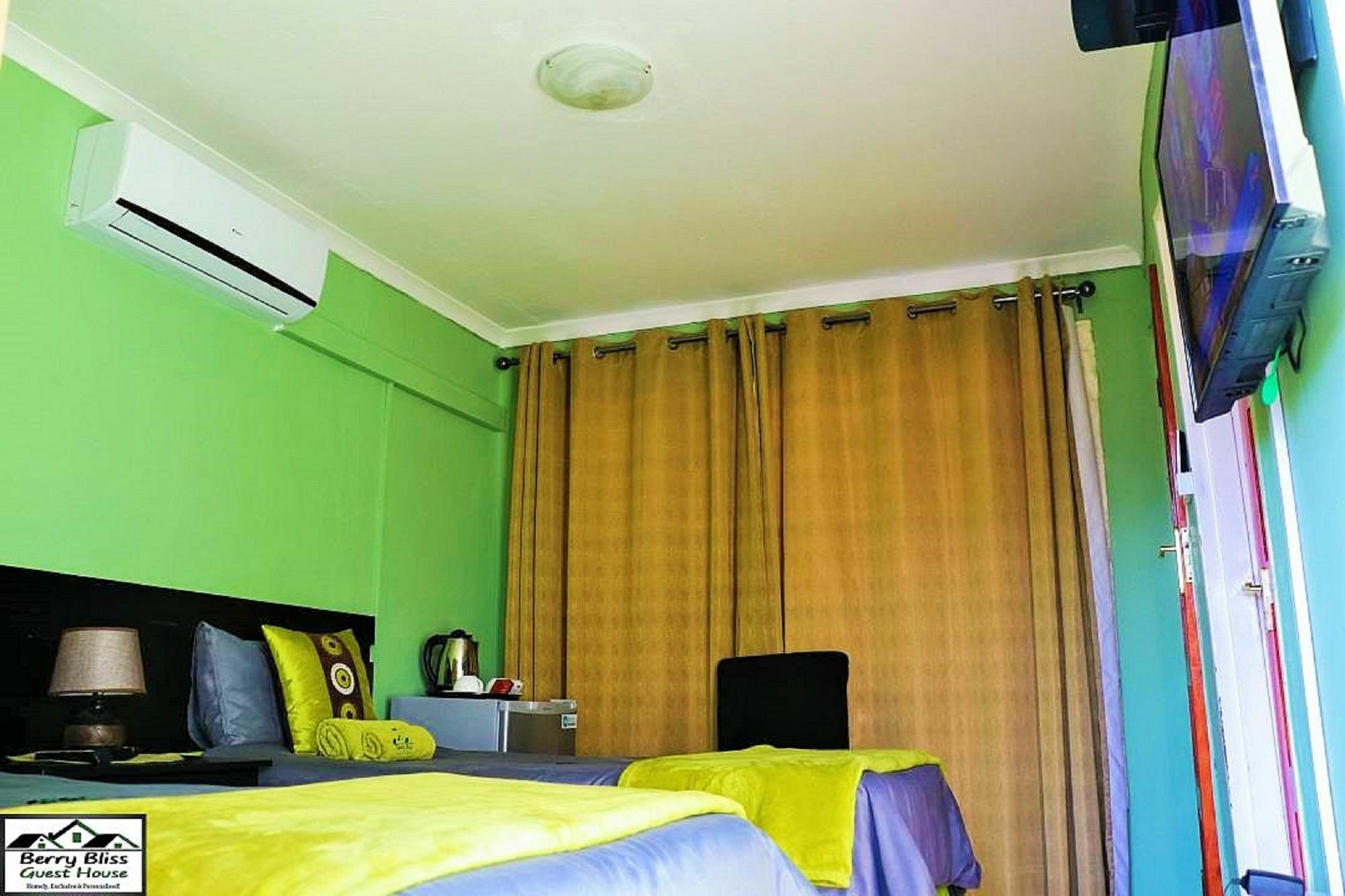 גאבורון Berry Bliss Guest House מראה חיצוני תמונה
