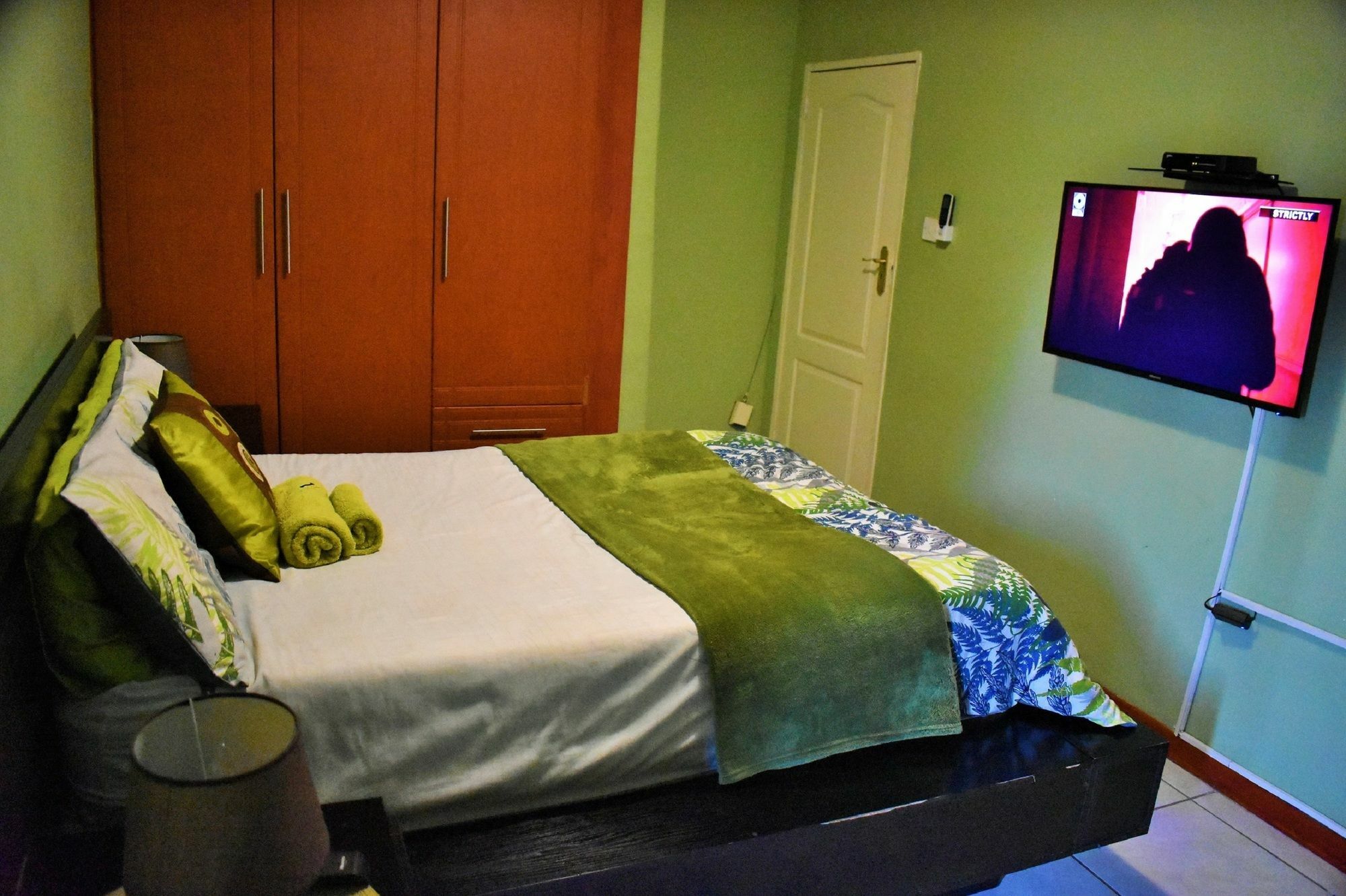גאבורון Berry Bliss Guest House מראה חיצוני תמונה