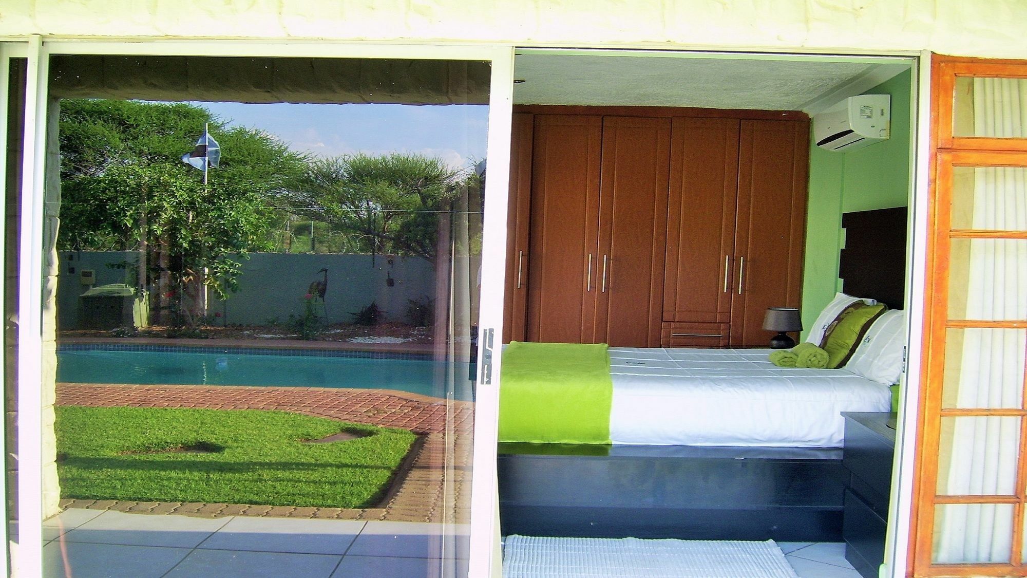 גאבורון Berry Bliss Guest House מראה חיצוני תמונה