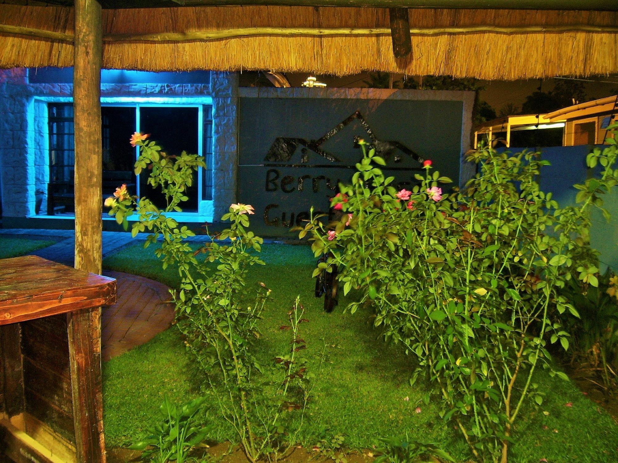 גאבורון Berry Bliss Guest House מראה חיצוני תמונה
