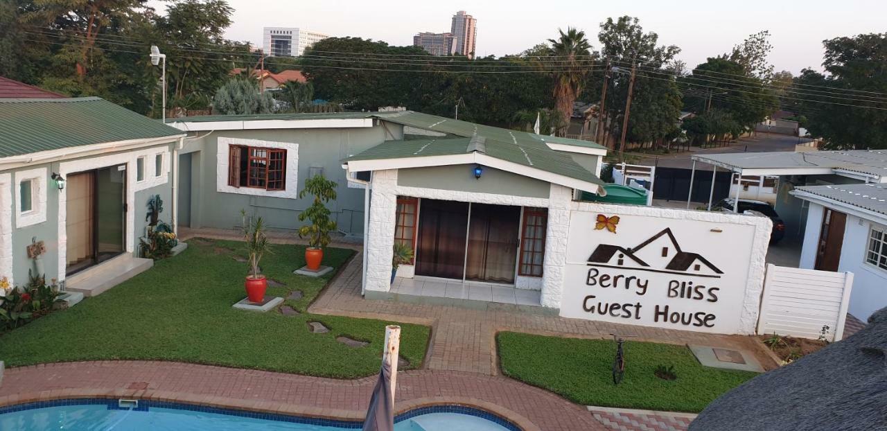 גאבורון Berry Bliss Guest House מראה חיצוני תמונה