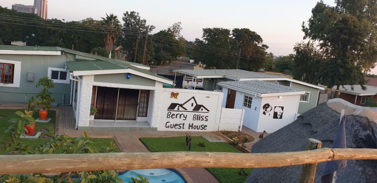 גאבורון Berry Bliss Guest House מראה חיצוני תמונה